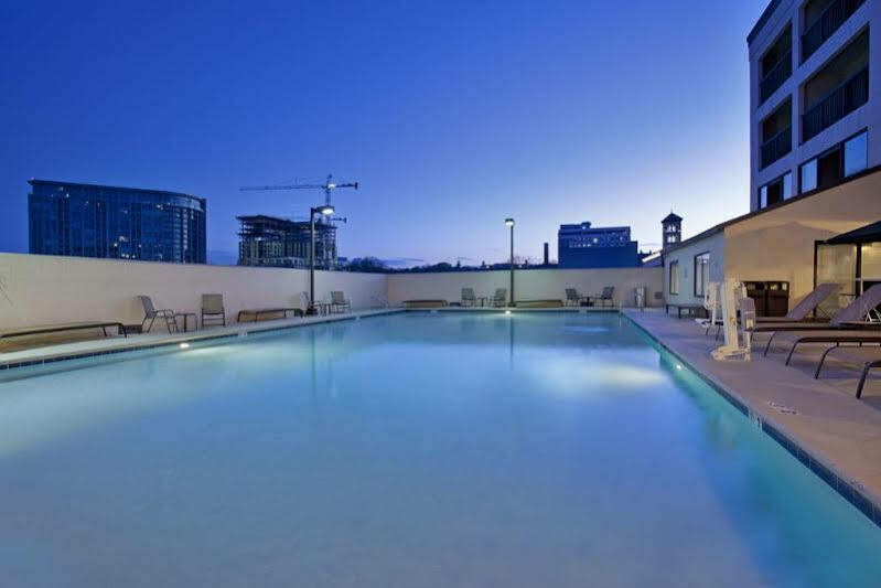 Courtyard By Marriott Vanderbilt West End Hotel